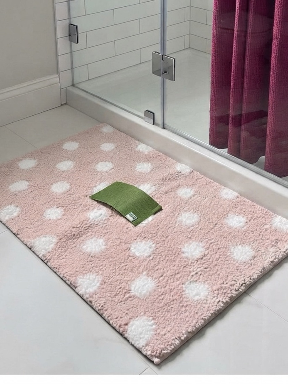 Kate Spade Large 21” x 34” Pink White Polka Dot Soft Plush Bath Mat Rug, NWT